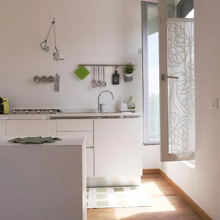Porta Garibaldi Apartment *