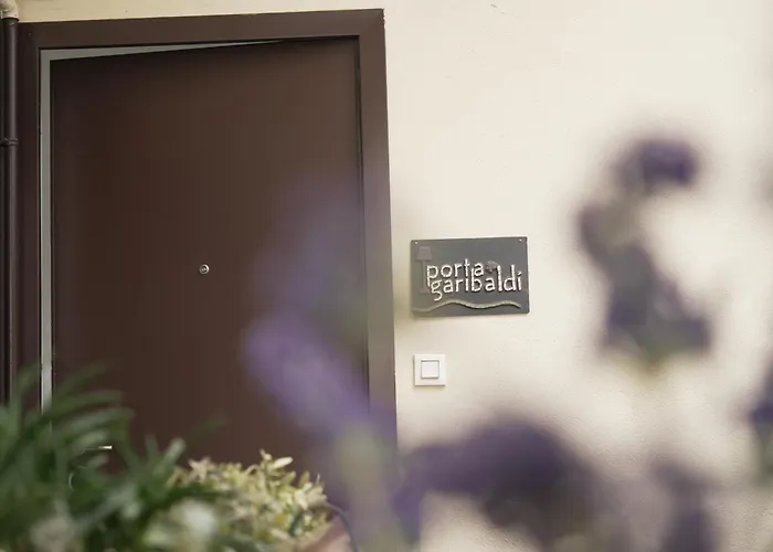 Porta Garibaldi Milão